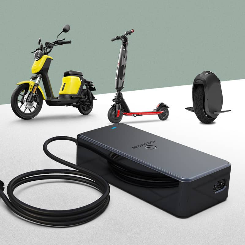 Li-ion Lithium Ac to DC portable charger Manufacturer 16.8v 8a Battery Charger for scooter