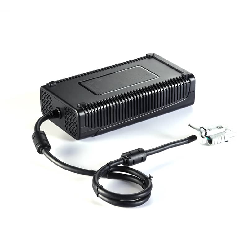 Gojusin 14.6V 20A LiFePO4 Battery Charger for 4S 12V 12.8V LiFePO4 Battery with LED